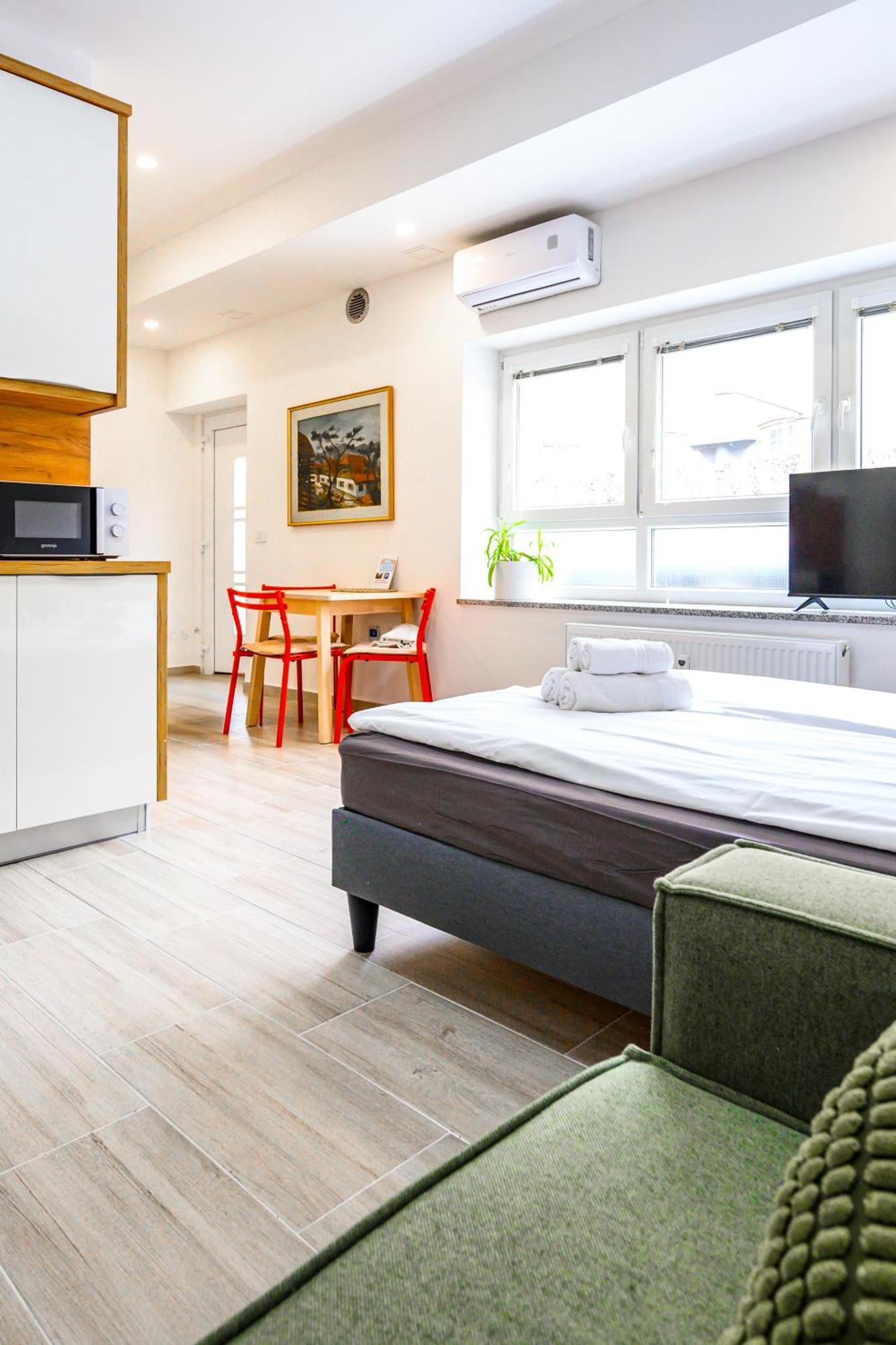 The Industrial Loft Apartman